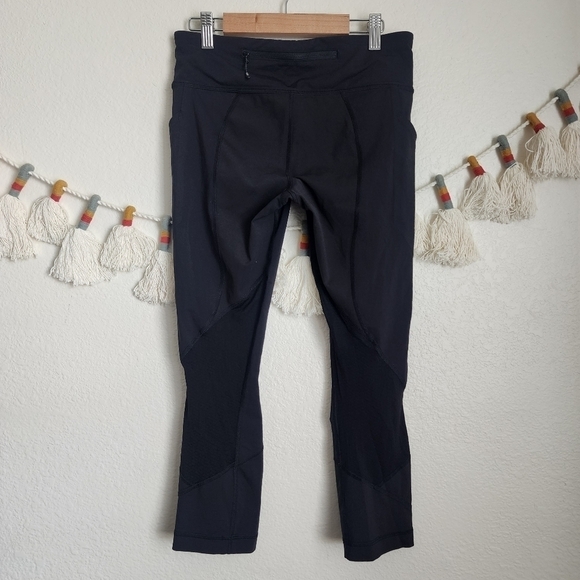 Lululemon Black Run Pace Crop Mesh Leggings W/Pockets Mid Rise Yoga Training 6 - Picture 2 of 12
